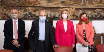 El autor Raúl Zurita presenta ‘Verás auroras como sangre’, XXIX Premio Reina Sofía de Poesía Iberoamericana