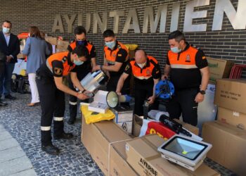 Policía, bomberos y protección civil de la provincia reciben material de protección ‘Covid’
