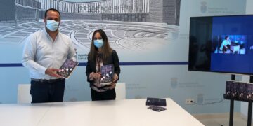 La autora santamartina, María Hernández, reflexiona sobre la vida en ‘Un viaje de mil millas’