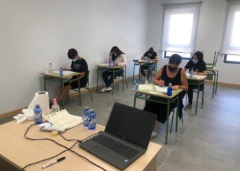 14 alumnos realizan los exámenes de Cambridge por primera vez en el municipio