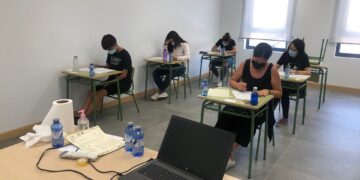 14 alumnos realizan los exámenes de Cambridge por primera vez en el municipio