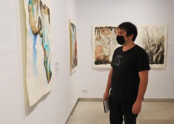 ‘El albergue invisible’ de Pablo S. Herrero explora el mundo de la comunicación humana para denunciar la injusticia