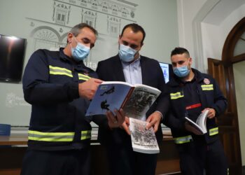 El trabajo de los bomberos recogido en la obra ‘Jornadas de Béjar. El espíritu de Béjar’