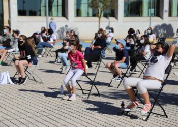 Más de 800 niños y 1.100 mayores ya pueden beneficiarse de los servicios de la Clínica Odontológica de la USAL