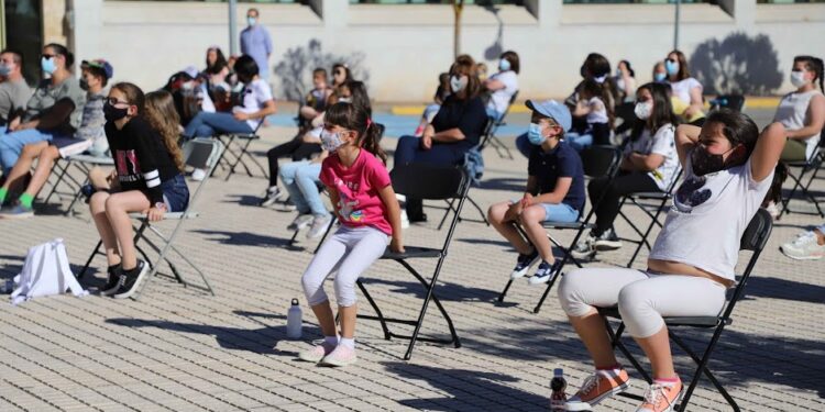 Más de 800 niños y 1.100 mayores ya pueden beneficiarse de los servicios de la Clínica Odontológica de la USAL