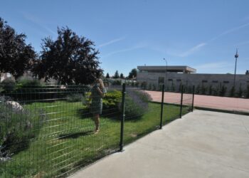 Renovación del vallado perimetral de la zona deportiva de Las Nieves