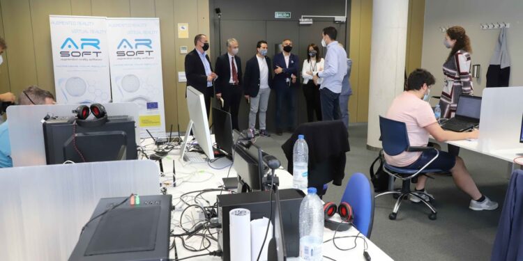 La Diputación de Zamora conoce el modelo de gestión y las empresas del Parque Científico de la USAL