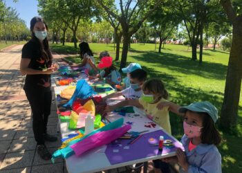 Los más pequeños aprenden a expresar las emociones a través de los colores