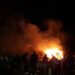 Villares celebra la Noche de San Juan entre fuego, música y sangría para atraer los buenos deseos