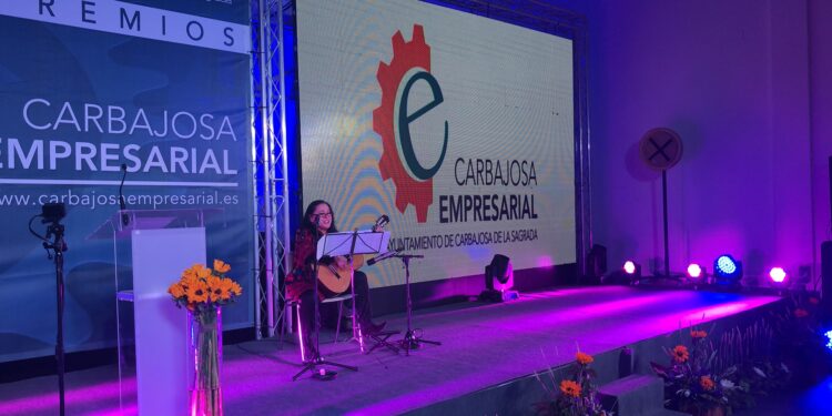 Los IX Premios Carbajosa Empresarial reconocen la labor profesional de seis empresas del municipio