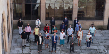 La Universidad reconoce la trayectoria profesional de sus trabajadores