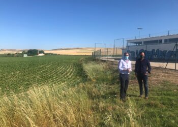 La primera fase de ampliación del campo de fútbol comenzará con las gradas y el aparcamiento antes de final de año