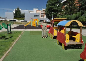 El parque de la plaza Comuneros estrenará carpas para proteger del sol a los más pequeños mientras juegan