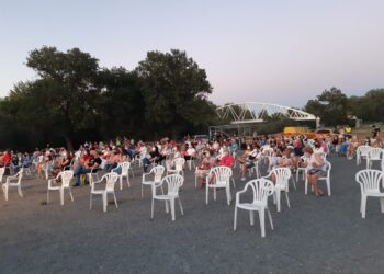 ‘Desbandados Covers Band’ para empezar el fin de semana de ‘Música en la Isla’