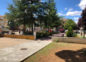 La mejora del parque de La Charca y el entorno incluirá un kiosko bar para dinamizar esta zona de ocio y convivencia ciudadana