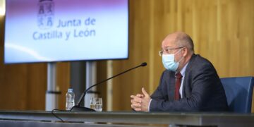 La colaboración de la Junta y las cuatro universidades públicas de la región impulsarán políticas activas frente a la despoblación