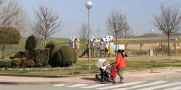 18 familias solicitan la ayuda municipal de 100 euros del cheque bebé