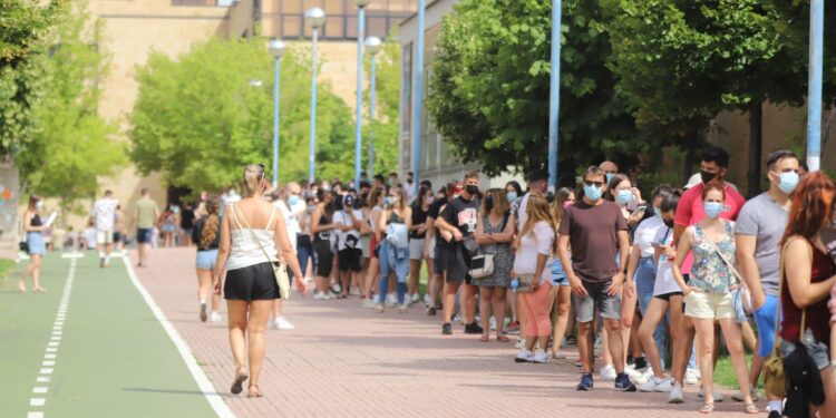 Respuesta masiva de los jóvenes al cribado masivo en Salamanca
