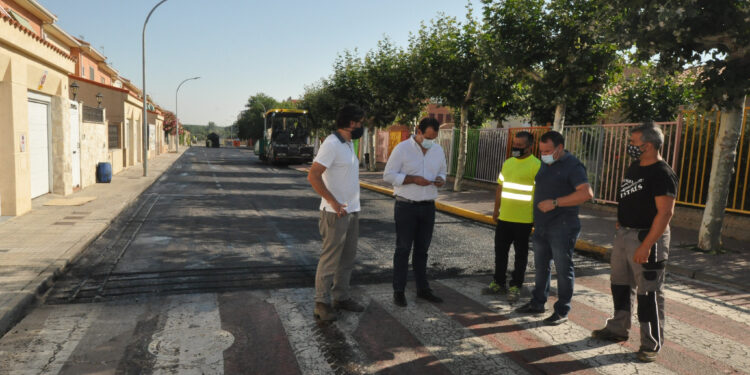 Comienza la pavimentación de varias zonas del municipio