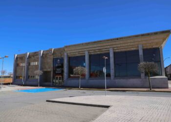 La reapertura de la piscina climatizada sigue a la espera de la mejor opción para gestionar el servicio