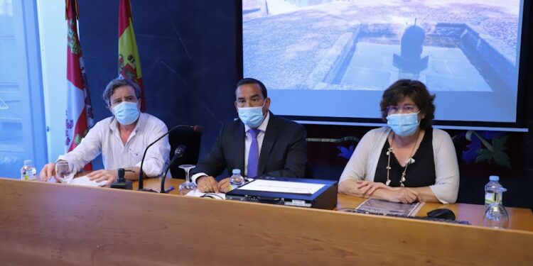 La Junta organiza visitas guiadas y talleres infantiles para descubrir la riqueza del jardín histórico de El Bosque