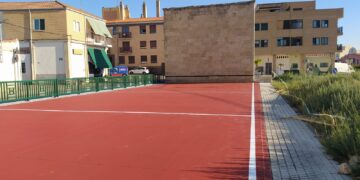 Renovado el frontón municipal para mejorar la accesibilidad y garantizar la seguridad de los usuarios