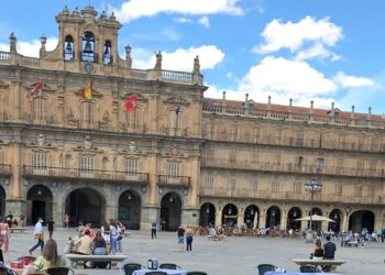 La figura del humanista Antonio de Nebrija hermana a Salamanca y Lebrija en el V centenario de su muerte