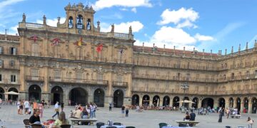 La figura del humanista Antonio de Nebrija hermana a Salamanca y Lebrija en el V centenario de su muerte