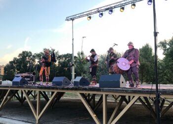 Las notas celtas abren el Festival ‘Música en la Isla’ para inaugurar el programa cultural del verano