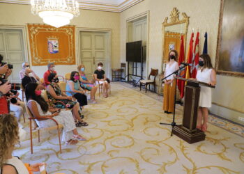 El Ayuntamiento recibe en el Día Mundial del Síndrome de Turner a representantes de la primera asociación nacional con este síndrome