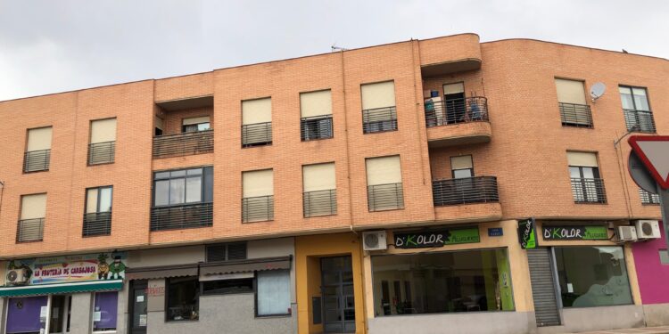 La Confederación de Comercio de Castilla y León recuerda la importancia de consumir en el pequeño comercio local para lograr la recuperación económica