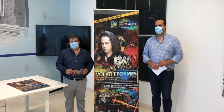 ‘Volatiritormes’ vuelve a Santa Marta para llenar de circo, música y teatro la Plaza de España del 28 de agosto al 4 de septiembre