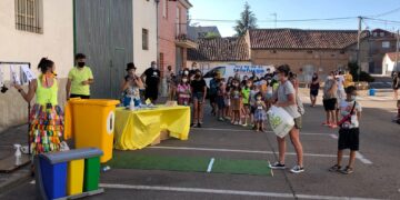 Los vecinos, concienciados con la importancia de reciclar para disfrutar del medio ambiente