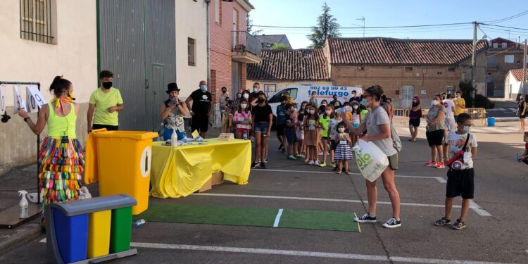 Los vecinos, concienciados con la importancia de reciclar para disfrutar del medio ambiente