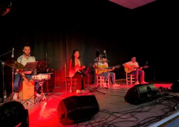 La artista local Nereida abre las fiestas patronales de Santo Domingo con su arte flamenco