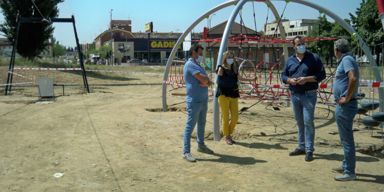 Santa Marta crea un nuevo parque infantil en La Fontana