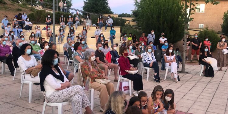 Continúa el programa cultural con cuentacuentos en la piscina, cine y música al aire libre