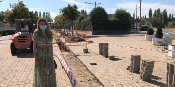 Comienza la renovación de la red de agua en el Paseo Tierno Galván y las conexiones con las piscinas, el pabellón y los centros educativos de la zona