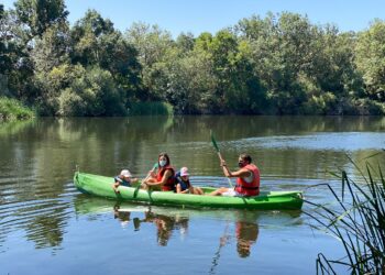 Mañana deportiva y de ocio con las rutas en piragua por el río Tormes