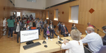 Compromiso de diputaciones y Junta para «reordenar y reforzar» la atención sanitaria en el medio rural