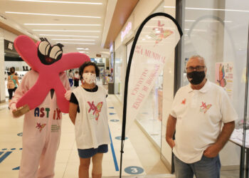 El Centro Comercial El Tormes acoge la exposición de dibujos y talleres creativos para niños sobre el Síndrome de Turner