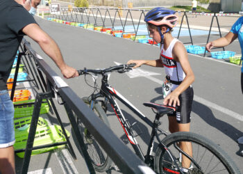 Una carrera con corazón: Recuerdo y solidaridad en el Duatlón Cross de Carbajosa