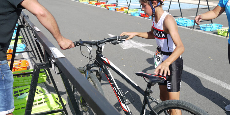 Una carrera con corazón: Recuerdo y solidaridad en el Duatlón Cross de Carbajosa