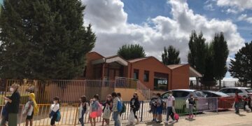 Más de 350 niños inician hoy por primera vez su etapa escolar obligatoria en los centros educativos de las localidades del alfoz