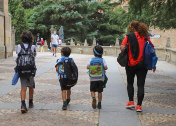 Mejoras en el protocolo para evitar aglomeraciones en las entradas y salidas de los colegios