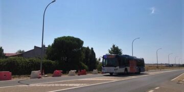 El camino a Villares quedará cortado al tráfico a partir de mañana por las obras de la rotonda de acceso a Aldeaseca