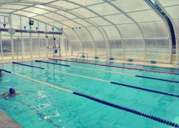 Las piscinas de verano finalizan la temporada con 26.000 usuarios y la climatizada ya cuenta con 600 inscripciones
