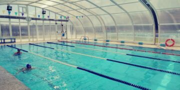 Las piscinas de verano finalizan la temporada con 26.000 usuarios y la climatizada ya cuenta con 600 inscripciones