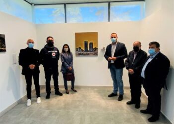 Los residuos electrónicos convertidos en arte en la sala de exposiciones ‘Miguel Delibes’