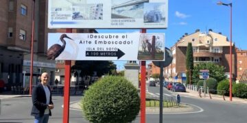 Santa Marta estrena señalización turística para promocionar el ‘Arte Emboscado’ de la Isla del Soto y las salas de exposiciones del municipio